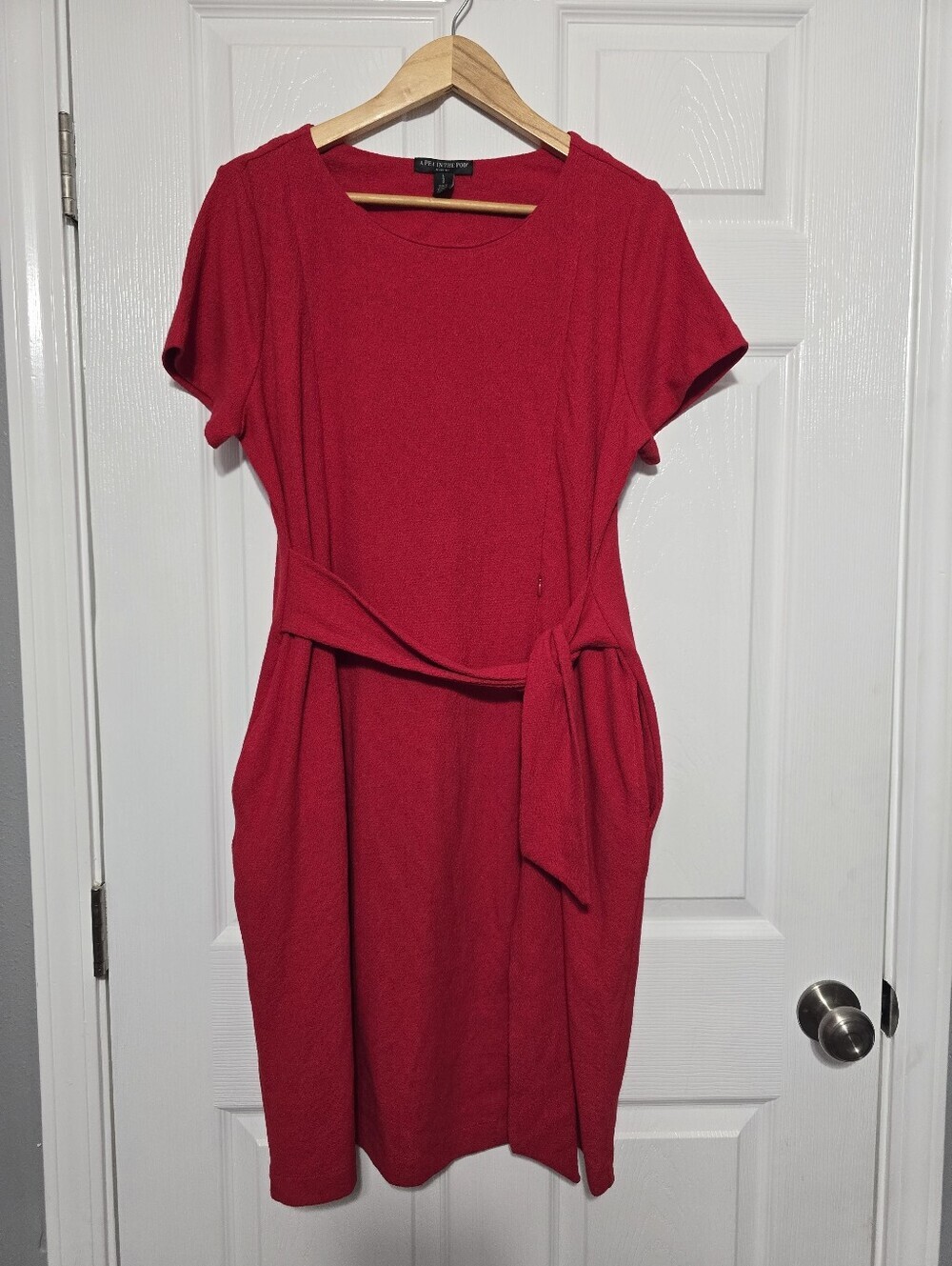 A Pea in the Pod Nursing Red Short Sleeve Midi Dress,Tie Waist W/ Pockets D98